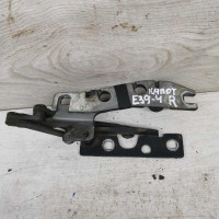 Петля капота правая BMW E39 Петля капота правая BMW E39
