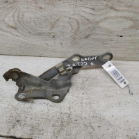 Петля капота правая Toyota Avensis t220 Петля капота правая Toyota Avensis t220