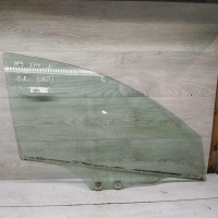 Стекло двери переднее правое mazda 3 BK Стекло двери переднее правое mazda 3 BK
