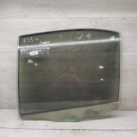 Стекло двери заднее левое седан BMW 39 Стекло двери заднее левое седан BMW 39