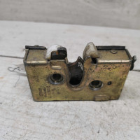 Замок двери задний левый Audi 100 C3 Замок двери задний левый Audi 100 C3