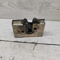 Замок двери передний правый Audi 100 C3 Замок двери передний правый Audi 100 C3