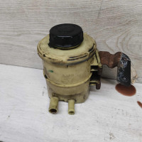 Бачок гидроусилителя руля Lada Largus, Renault Dacia Бачок гидроусилителя руля Lada Largus, Renault Dacia