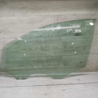 Стекло двери переднее левое Volkswagen Polo 5 Стекло двери переднее левое Volkswagen Polo 5