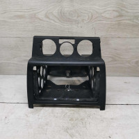 Рамка магнитолы Volkswagen Polo 5 Рамка магнитолы Volkswagen Polo 5