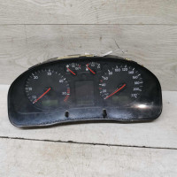 Панель приборов щиток Volkswagen Passat B5