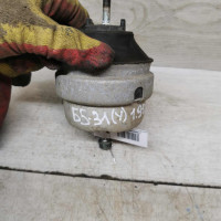 Опора двигателя Volkswagen Passat B5