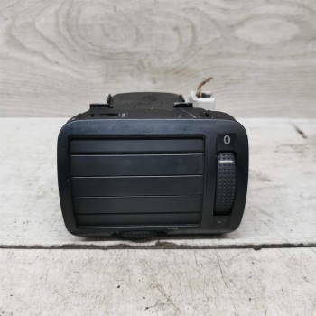 Дефлектор обдува салона левый Volkswagen Passat B5 Дефлектор обдува салона левый Volkswagen Passat B5