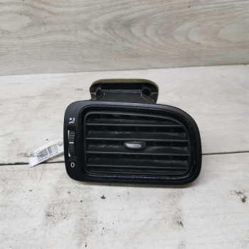 Дефлектор обдува салона правый Volkswagen Polo 5 Дефлектор обдува салона правый Volkswagen Polo 5