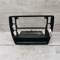 Рамка магнитолы Volkswagen Passat B5, дефект Рамка магнитолы Volkswagen Passat B5, дефект