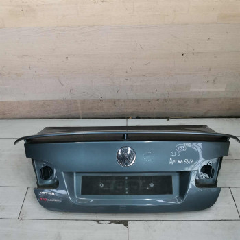Крышка багажника Volkswagen jetta 5 Крышка багажника Volkswagen jetta 5