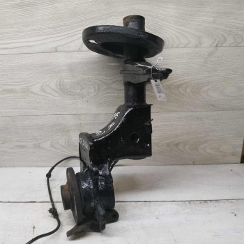 Кулак поворотный передний правый Audi 100 C4, Audi A6 C4