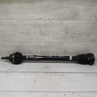 Полуось правая привод вал шрус Volkswagen Golf 4, Skoda Octavia I (A4), Volkswagen Bora, Audi A3 8L Полуось правая привод вал шрус Volkswagen Golf 4, Skoda Octavia I (A4), Volkswagen Bora, Audi A3 8L