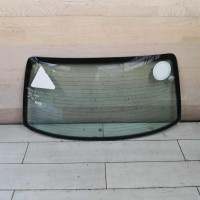 Стекло заднее Volkswagen Passat B4 