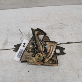 Замок капота Volkswagen Passat B4 