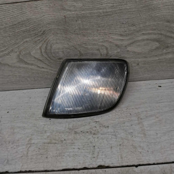 Указатель поворота левый Volkswagen Passat B4