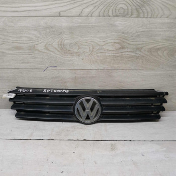 Решетка радиатора Volkswagen Passat B4 дефекты 