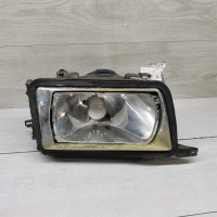 Фара передняя правая Audi 80 B4