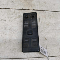 Блок управления стеклоподъёмниками Audi 100 c3