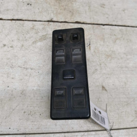 Блок управления стеклоподъёмниками Audi 100 c3