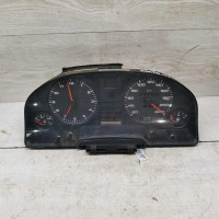 Панель приборов щиток Audi 80 B4