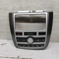 Блок управления печкой, рамка магнитолы Toyota Avensis Verso I дорестайлинг