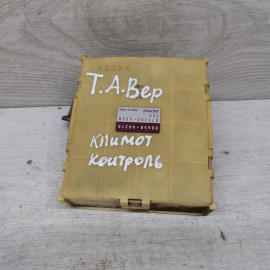 Блок управления климат-контролем Toyota Avensis Verso I