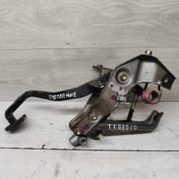 Педаль сцепления Toyota Avensis Verso I