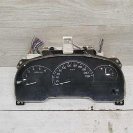 Панель приборов щиток Toyota Avensis Verso I