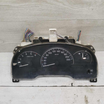 Панель приборов щиток Toyota Avensis Verso I