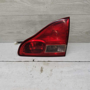 Фонарь задний правый Toyota Avensis Verso I дорестайлинг