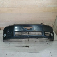 Бампер передний Toyota Avensis Verso I дорестайлинг