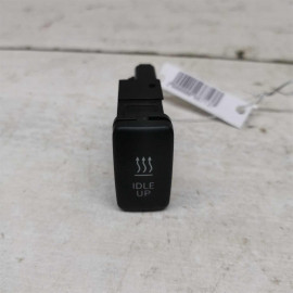 Кнопка повышения оборотов холостого хода Toyota Avensis Verso I