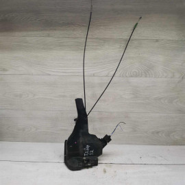 Замок двери задний правый Toyota Avensis Verso I дорестайлинг