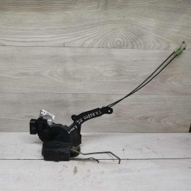 Замок двери передний левый Toyota Avensis Verso I дорестайлинг