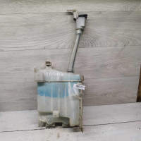 Бачок омывателя Toyota Avensis Verso I дорестайлинг