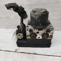 Блок ABS Toyota Avensis Verso I