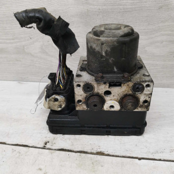 Блок ABS Toyota Avensis Verso I Блок ABS Toyota Avensis Verso I