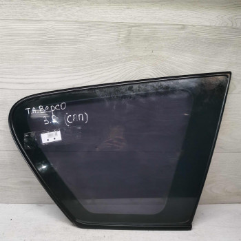 Стекло глухое заднее правое Toyota Avensis Verso I дорестайлинг