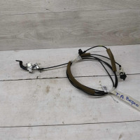 Трос открывания лючка бензобака Toyota Avensis Verso I дорестайлинг