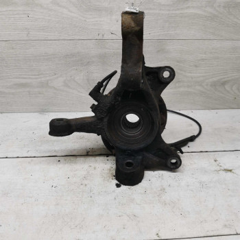 Кулак передний поворотный левый Toyota Avensis Verso I дорестайлинг Кулак передний поворотный левый Toyota Avensis Verso I дорестайлинг