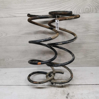 Пружина передняя Toyota Avensis Verso I дорестайлинг