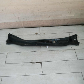 Декоративная накладка жабо дождевик водоотводящий щиток Toyota Avensis Verso I дорестайлинг