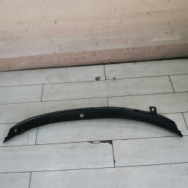 Декоративная накладка жабо дождевик водоотводящий щиток Volkswagen Passat B5