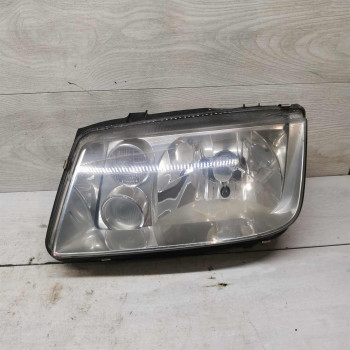 Фара передняя левая Volkswagen Bora, дефекты Фара передняя левая Volkswagen Bora, дефекты