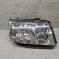 Фара передняя правая Volkswagen Bora, дефекты