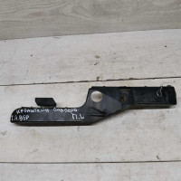 Кронштейн крепления переднего бампера левый Toyota Avensis Verso I дорестайлинг