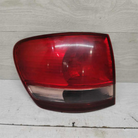 Фонарь задний левый Toyota Avensis Verso I