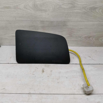 Подушка безопасности AirBag в Торпедо Toyota Avensis Verso I