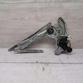 Стеклоподъёмник электрический задний правый Toyota Avensis Verso I